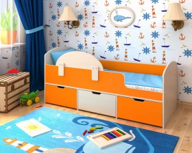 Кровать Малыш-мини с бортиком Дуб молочный/Оранжевый в Калачинске - kalachinsk.katalogmebeli.com | фото